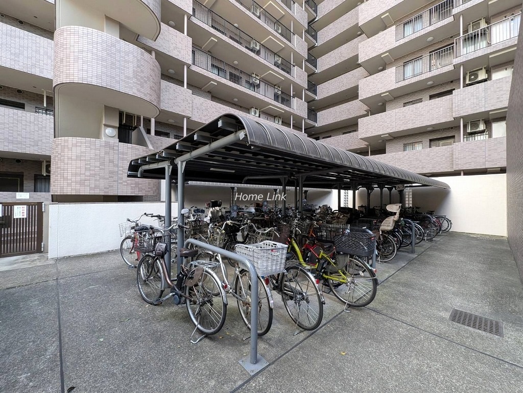 パークハイツ小豆沢　駐輪場